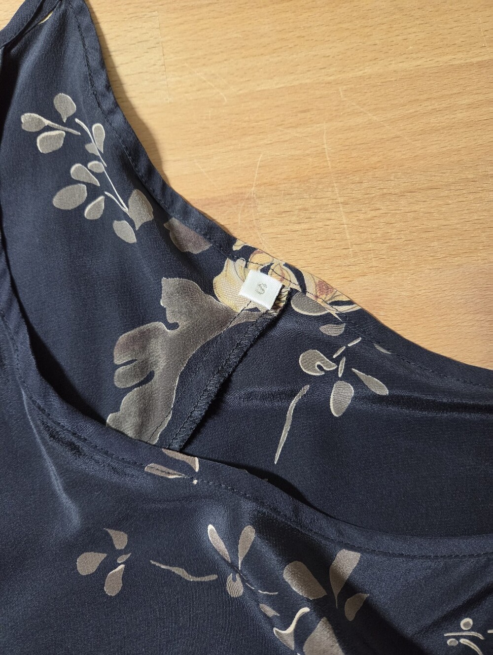 Silk Floral Maxi Dress Size Small Black Tan Lightweight Formal (u) - Picture 12 of 13